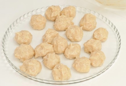 Фото шага рецепта Суп с фрикадельками 126549 шаг 3  