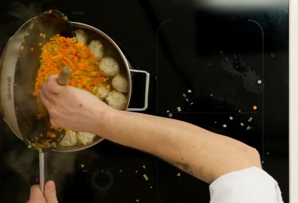 Фото шага рецепта Суп с фрикадельками 126549 шаг 8  