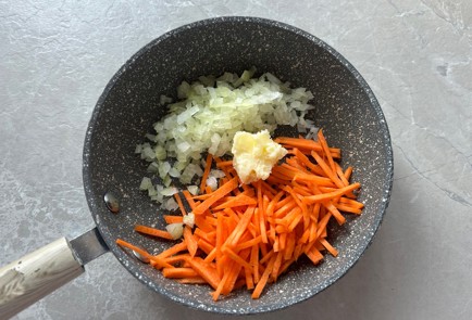 Фото шага рецепта Суп с фрикадельками 190542 шаг 2  