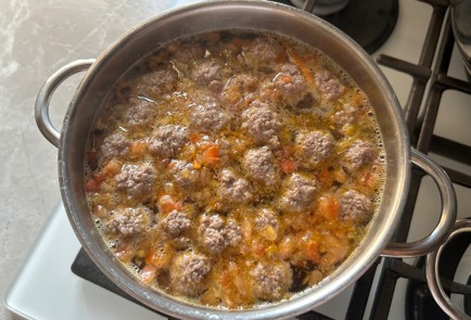 Фото шага рецепта Суп с фрикадельками 190542 шаг 8  