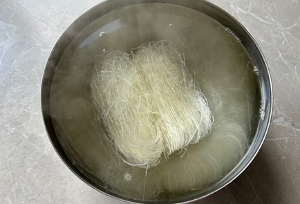 Фото шага рецепта Суп с говядиной и фунчозой 189792 шаг 7  