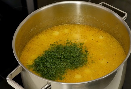 Фото шага рецепта Рыбный суп из консервов горбуши 126610 шаг 9  