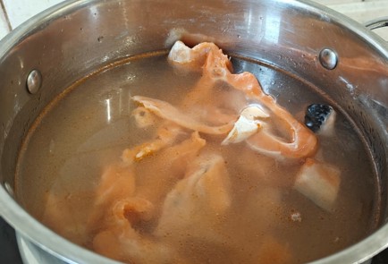 Фото шага рецепта Суп с красной рыбой шампиньонами и сливочным сыром 190919 шаг 1