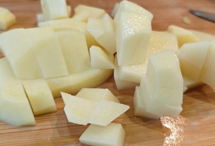 Фото шага рецепта Суп с красной рыбой шампиньонами и сливочным сыром 190919 шаг 8