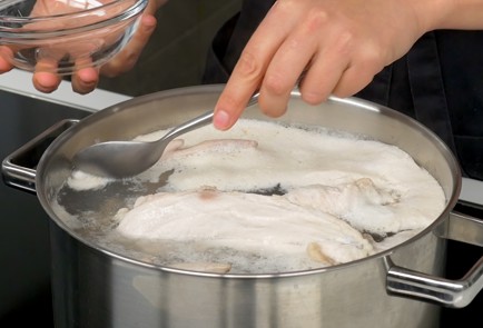 Фото шага рецепта Суп с курицей 151388 шаг 2  