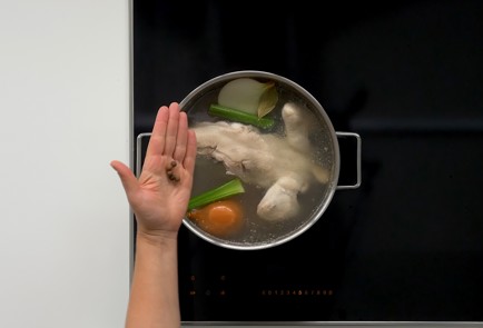 Фото шага рецепта Суп с курицей 151388 шаг 4  