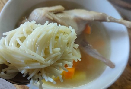 Фото шага рецепта Суп с перепелками вермишелью и картофелем 188204 шаг 15  