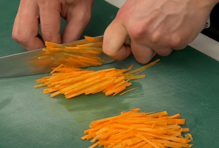 Фото шага рецепта Суп с собой шпинатом и тофу 29615 шаг 3  