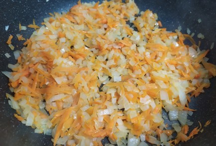 Фото шага рецепта Суп с тушенкой 190708 шаг 3  