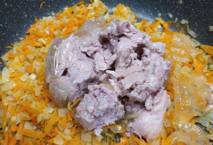 Фото шага рецепта Суп с тушенкой 190708 шаг 6  