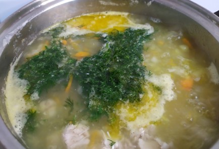 Фото шага рецепта Суп с тушенкой 190708 шаг 9  