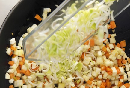 Фото шага рецепта Суп с угрем семьи Грейджой 69012 шаг 3  