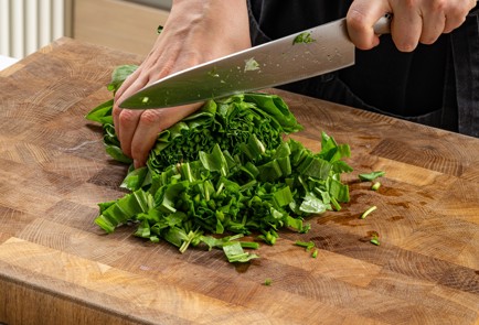 Фото шага рецепта Суп со щавелем 188793 шаг 6  