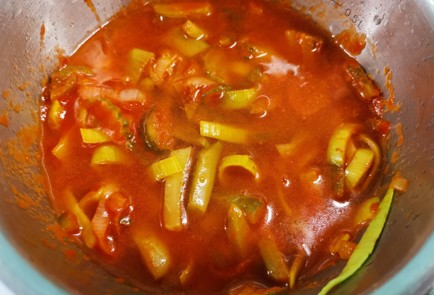 Фото шага рецепта Суп  солянка с курицей 175543 шаг 15  