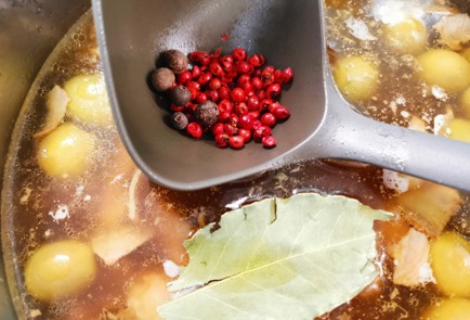 Фото шага рецепта Суп  солянка с курицей 175543 шаг 20  