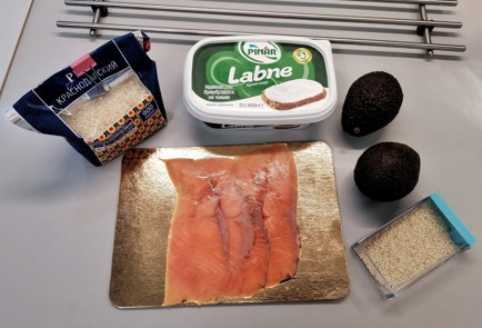 Фото шага рецепта Сушисалат 140449 шаг 1  