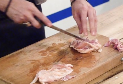 Фото шага рецепта Сувлаки из курицы с дзадзики 140926 шаг 1  