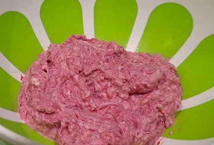 Фото шага рецепта Салат из свеклы с плавленым сыром 190622 шаг 11  