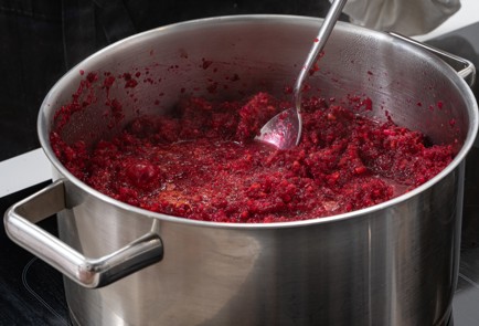 Фото шага рецепта Свекольная икра на зиму 174191 шаг 6  