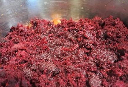 Фото шага рецепта Свекольная икра на зиму 190380 шаг 11