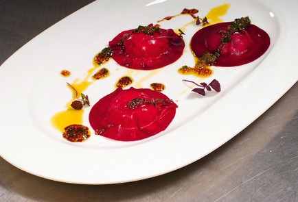 Фото шага рецепта Свекольные равиоли с лососем 30401 шаг 5  