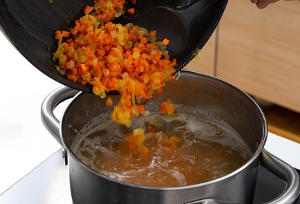 Фото шага рецепта Свекольник горячий 173645 шаг 12  