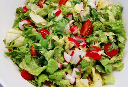 Фото шага рецепта Свежий салат 189885 шаг 10  