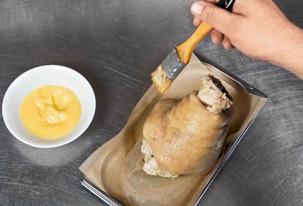 Фото шага рецепта Свиная рулька с тушеной капустой и картофелем 25708 шаг 3  