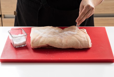 Фото шага рецепта Свиная грудинка в духовке 140228 шаг 1  