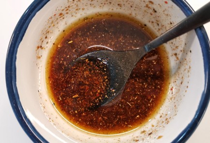 Фото шага рецепта Свиная корейка обжаренная с луком 153023 шаг 3  