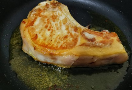 Фото шага рецепта Свиная корейка пофранцузски 175204 шаг 5  