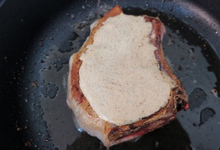 Фото шага рецепта Свиная корейка пофранцузски 186386 шаг 11  