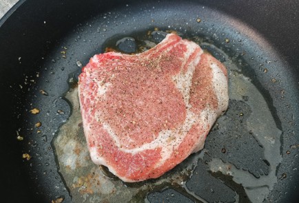 Фото шага рецепта Свиная корейка пофранцузски 186386 шаг 9  