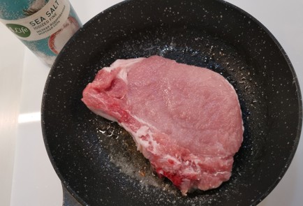 Фото шага рецепта Свиная корейка в соусе дорблю 186783 шаг 3  