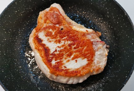 Фото шага рецепта Свиная корейка в соусе дорблю 186783 шаг 4  