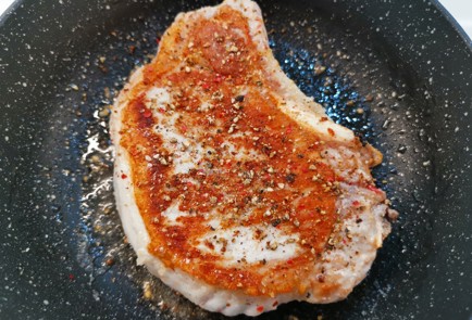 Фото шага рецепта Свиная корейка в соусе дорблю 186783 шаг 6  