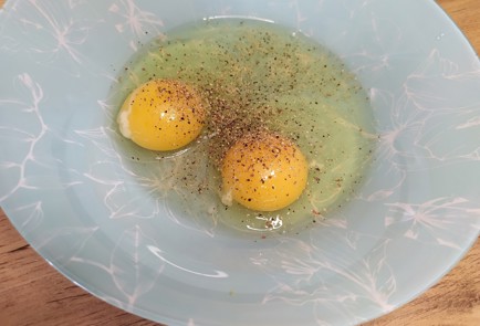 Фото шага рецепта Свиная отбивная в сырной панировке 188860 шаг 3  