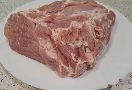 Фото шага рецепта Свиная шея на сковороде 189959 шаг 2  