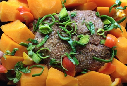 Фото шага рецепта Свиная шея с тыквой в духовке 191087 шаг 14  