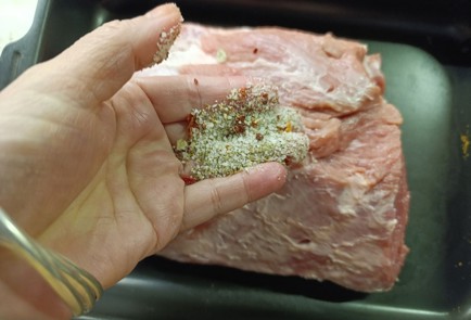 Фото шага рецепта Свиная шея с тыквой в духовке 191087 шаг 3  