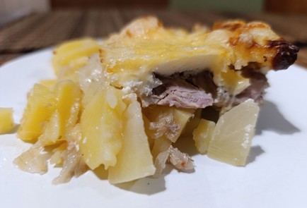 Фото шага рецепта Свиная вырезка пофранцузски с ананасами 190869 шаг 19  