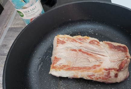 Фото шага рецепта Свиная вырезка пофранцузски 186393 шаг 7