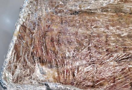 Фото шага рецепта Свиная вырезка запеченная с помидорами и сыром 151960 шаг 9  