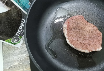 Фото шага рецепта Свинина пофранцузски 189178 шаг 3  