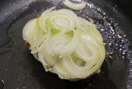 Фото шага рецепта Свинина пофранцузски 189178 шаг 6  