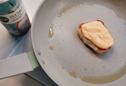 Фото шага рецепта Свинина пофранцузски 190856 шаг 7  