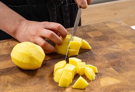 Фото шага рецепта Свинина с яблоками и картошкой 47828 шаг 2  