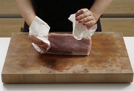 Фото шага рецепта Свинина с карамелизованной морковью 152728 шаг 1  