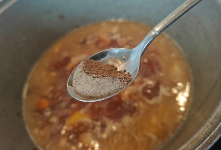 Фото шага рецепта Свинина с картофелем и кинзой 186705 шаг 10  