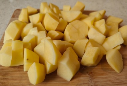 Фото шага рецепта Свинина с картофелем и кинзой 186705 шаг 7  